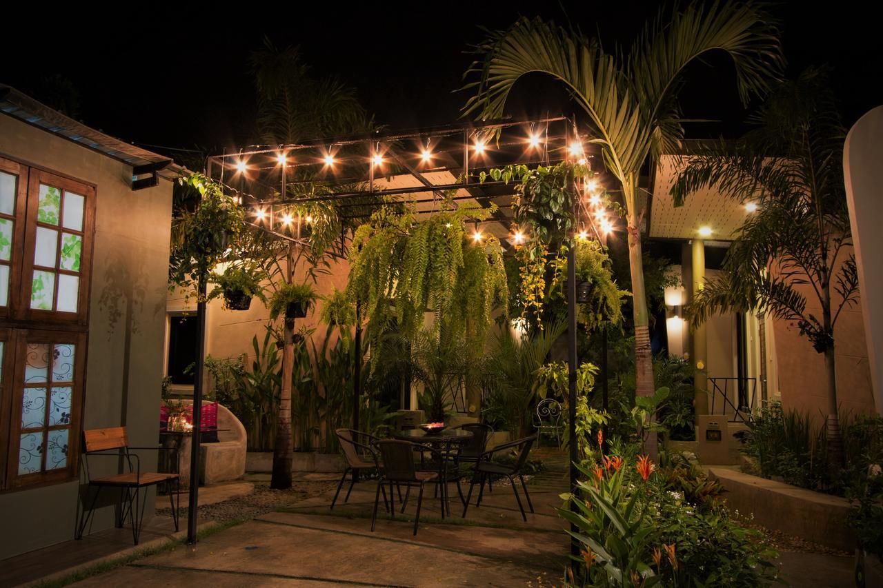 Casa Malee Hotel Chiang Mai Exterior foto